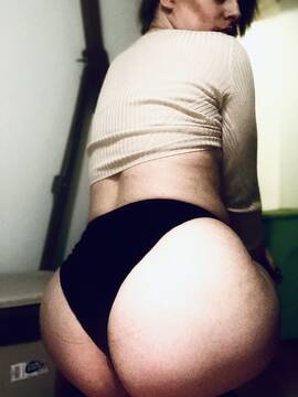 Public Photo of Lilith1996